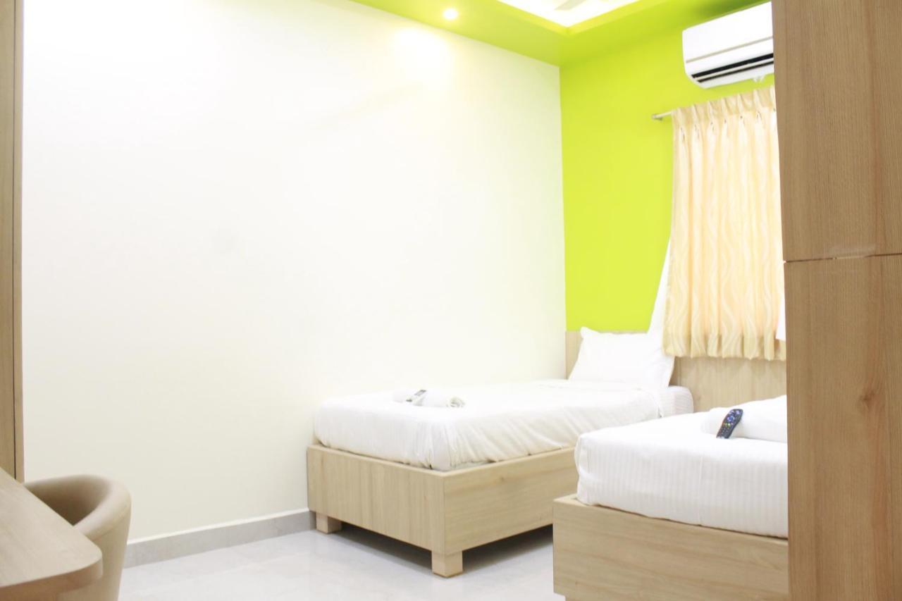 Jfive Residency Hotel Chennai Ngoại thất bức ảnh