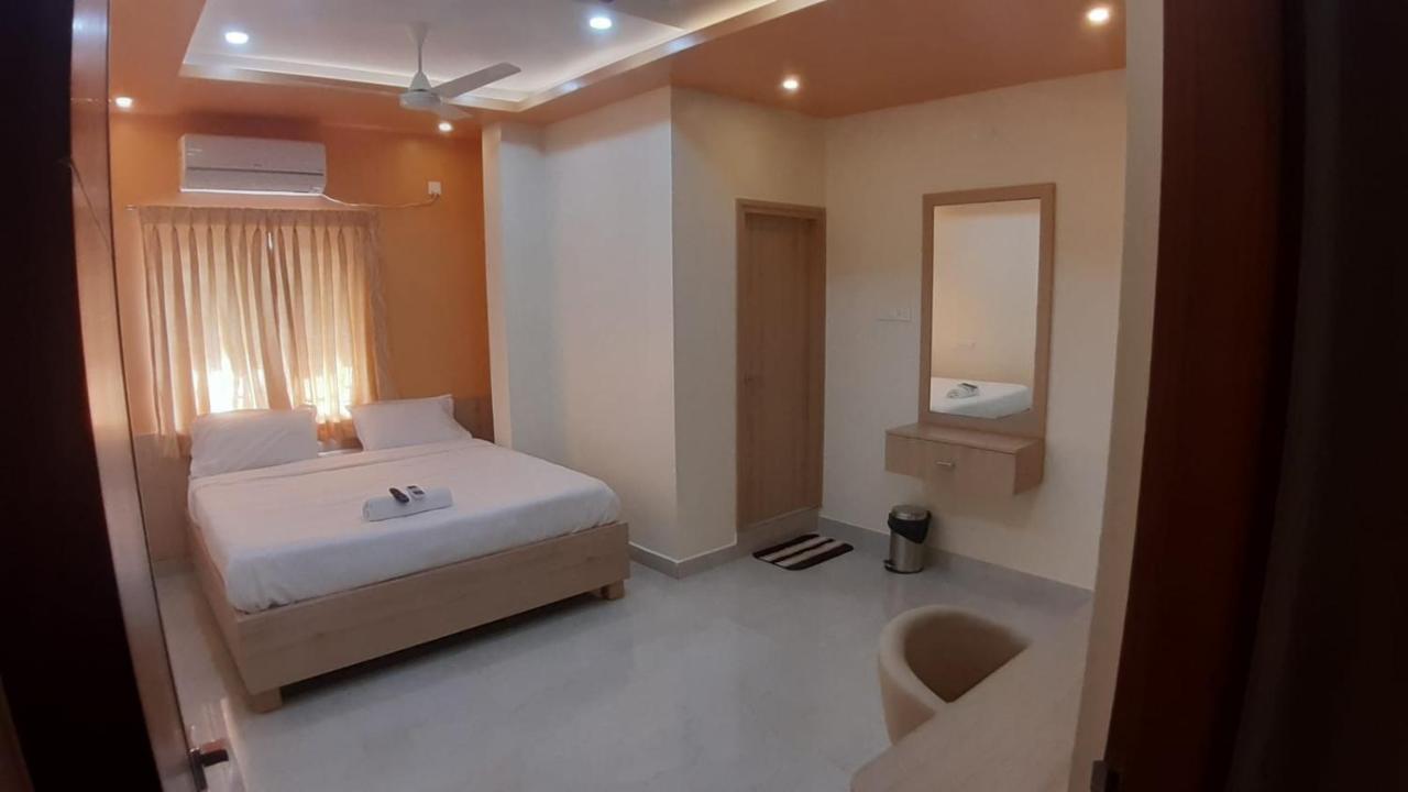 Jfive Residency Hotel Chennai Ngoại thất bức ảnh